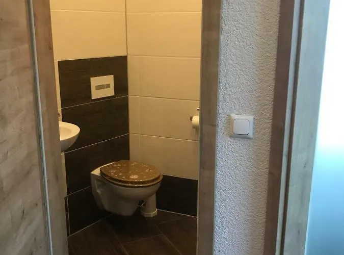 Zeitler Apartment Treuen